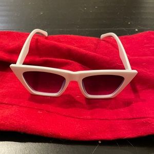 Sassy white 80s sunglasses